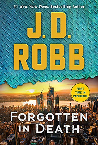 Nora Roberts: Forgotten in Death (Paperback, 2021, St. Martin's Paperbacks)