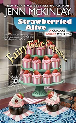 Jenn McKinlay: Strawberried Alive (Paperback, 2022, Berkley)