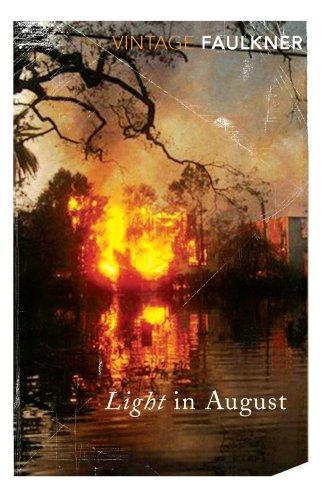 William Faulkner: Light in August (Paperback, 2000, Vintage)