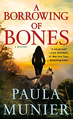 Paula Munier: A Borrowing of Bones (Paperback, Minotaur Books)